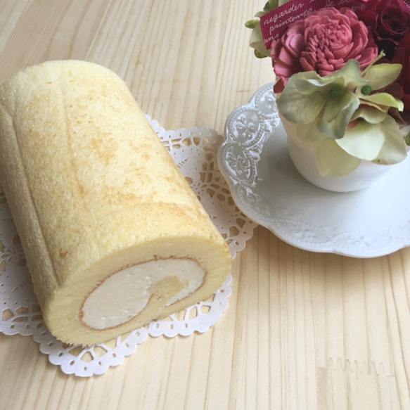 ☆ロールケーキ（ミルク）一本もの☆一部送料無料☆北海道発☆安心安全手作りお菓子☆贈り物にも☆北海道産生クリームたっぷり☆