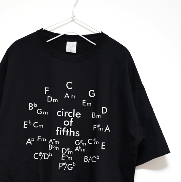 音楽理論系Ｔシャツ サークル・オブ・フィフス　ビックシルエットTシャツ  【ブラック】程よい厚さ生地の半袖クルーネック