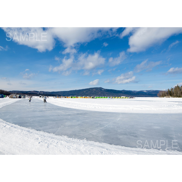 【2L写真】氷る湖と青空・冬のリゾート阿寒湖・北海道風景フォト