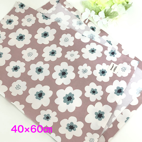 ♪NEW♪【完成品】♡40×60㎝・北欧風大きなフラワー花柄★大判♡40×60ランチョンマット♪smoke pink♪