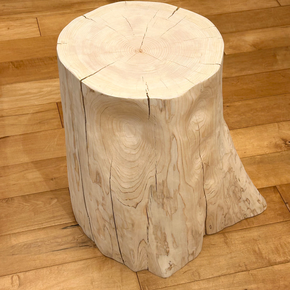 Hinoki  Wood  Stool  No.581