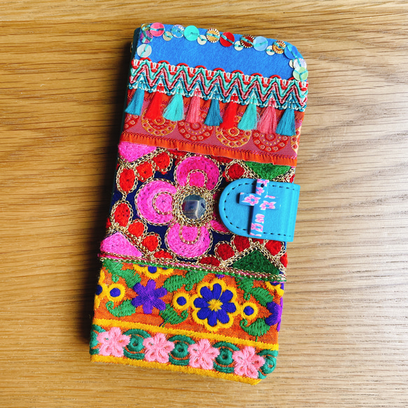 【ほぼ全機種対応】エスニックな刺繍 手帳型iPhoneケース 手帳型スマホケース ターコイズブルーミラー