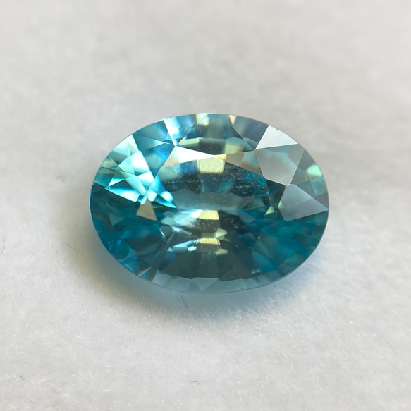 【お盆セール開催中】ブルージルコン ルース 2.854ct カンボジア産 GRJソーティング付き