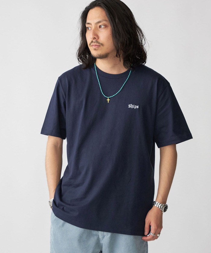 シップス　メン/SHIPS: OLD ENGLISH SHIPS ロゴ クルーネック Tシャツ