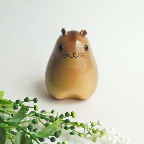 ハムスター Light gray （★台付き） wooden hamster