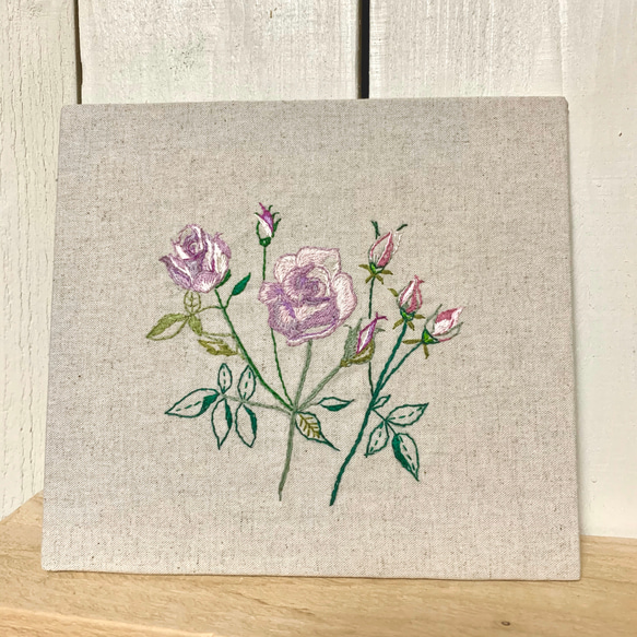 薔薇の刺繍パネル　ブルームーン