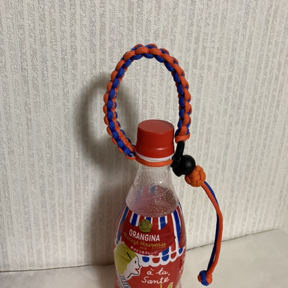 便利なパラコードボトルホルダー