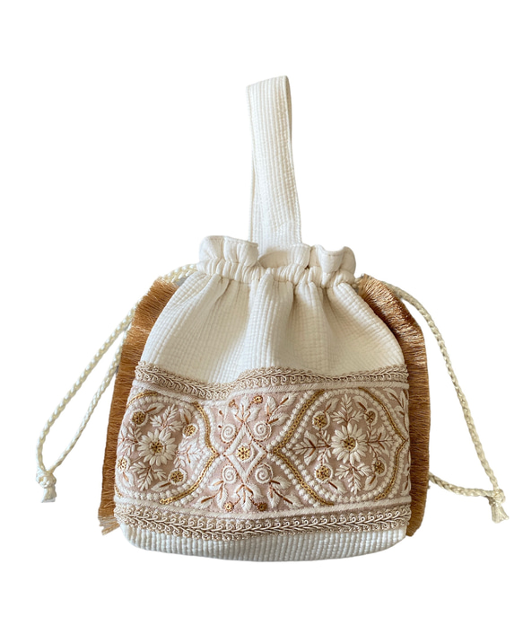 ヌビキルトとインド刺繍の巾着バッグ ベージュフリンジ  beige fringe nubi drawstring bag