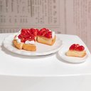 ミニチュアいちごタルトケーキ カット済み