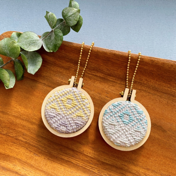 こぎん刺し／キーホルダー／チャーム／刺繍枠／Gradation