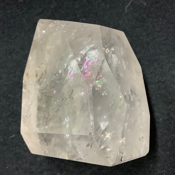 一点物☆送料無料 ヒーリングストーン 天然石 虹入りヒマラヤ水晶 原石 ７６５.５ｃｔ.