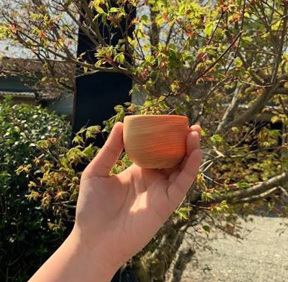 【木の香り・プレゼントにも】ヒノキの木でできた お酒が美味しいぐい吞み　wooden