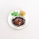 ミニチュアフード　アルミ包み焼きハンバーグ　白皿　ミニチュア