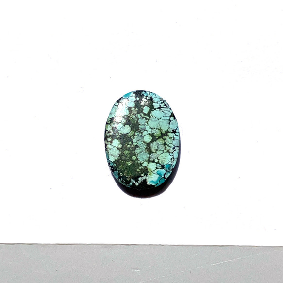 チベット産ターコイズ[251]17x13mm 6Cts　ルース ／天然石 ／ カボション