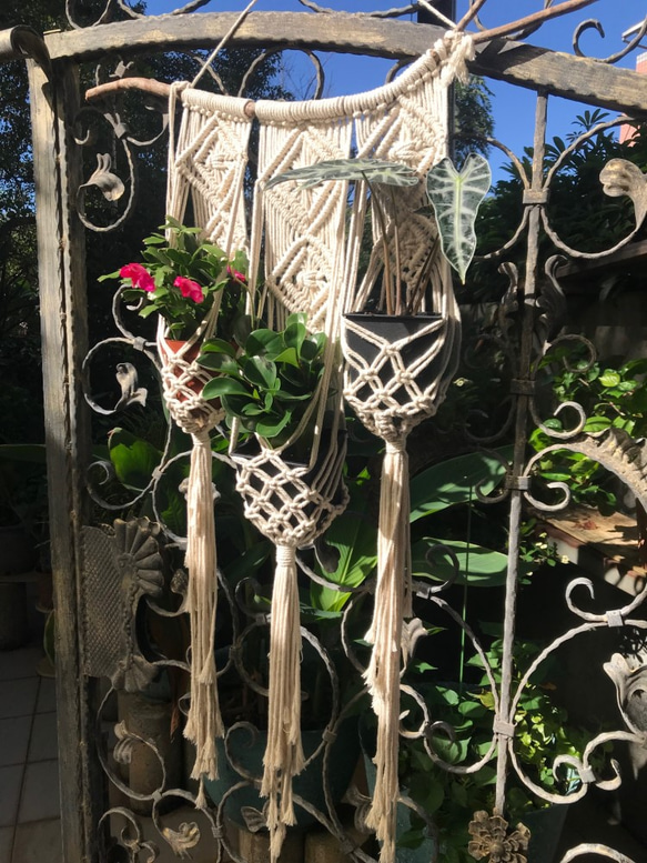 Macrame wall hanging (Flower)