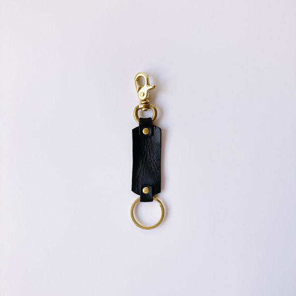 手に馴染む真鍮とヌメ革のキーリング 「Gitten keyring (black)」