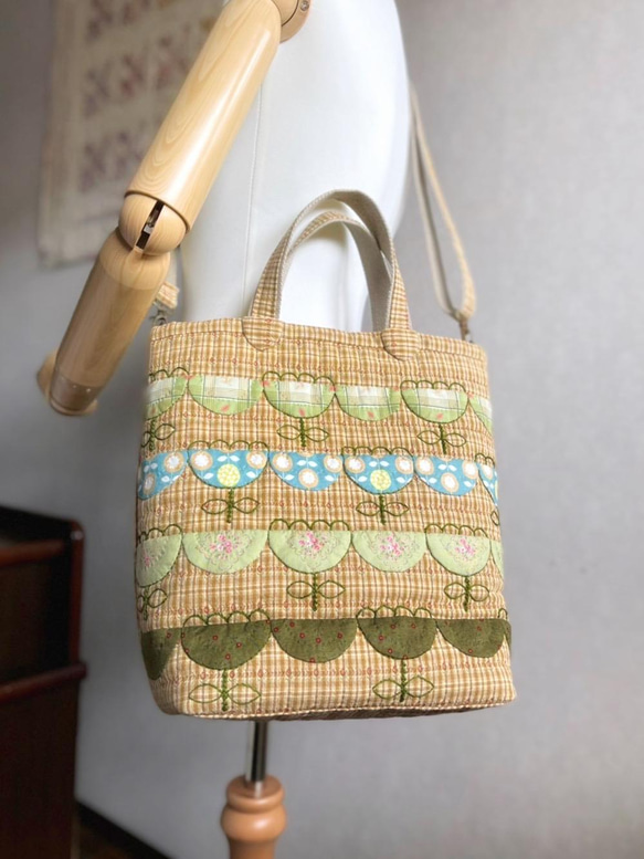 【Creema限定】アップリケと刺繍のフラワー☆2wayトートバッグ