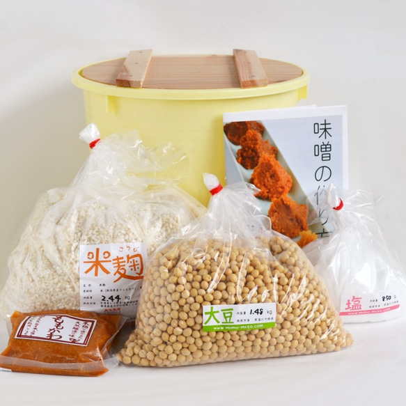 味噌作り材料セット（やや甘口版）7kg用 樽付き（大豆1.48kg,米麹2.44kg,塩850g）