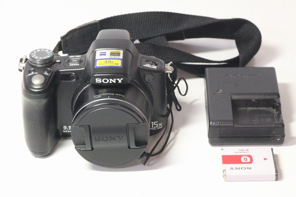 ソニー SONY デジタルカメラ Cybershot H50 (910万画素/光学x15/デジタルx30/ブラック) DSC-H50 B【中古品】