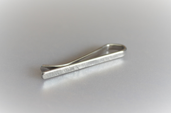 titanium tie bar・純チタンネクタイピン・荒し鎚目・受注生産