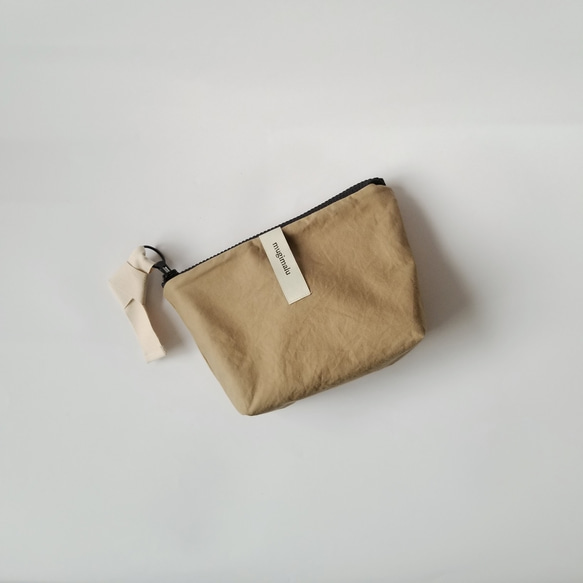 poitto16 マチ5深型 typewriter POUCH ベージュ