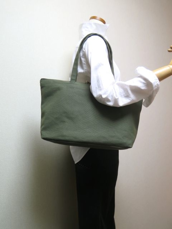 ファスナー開閉のA4帆布トート★khaki green