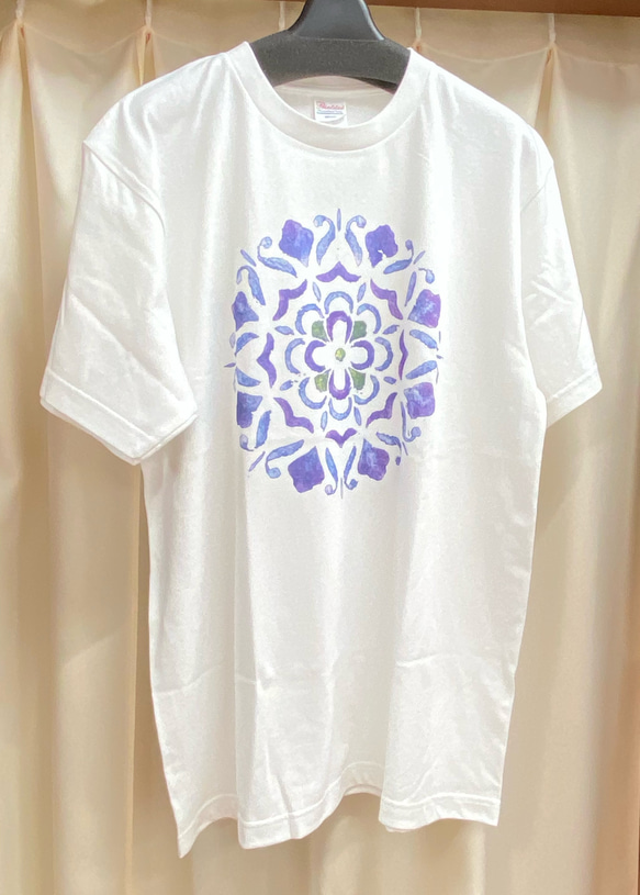 値下げしました♪パステルで描いたマンダラプリントTシャツ