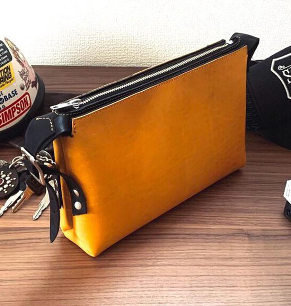 finger belt clutch bag　クラッチバック　ash Black x glove yellow