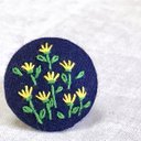 刺繍ブローチ サンプラー(フラワー) ヘアゴム可 くるみボタン　送料無料