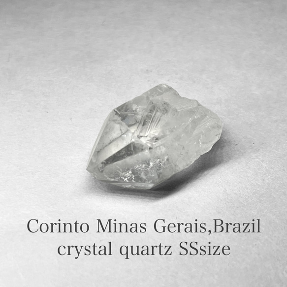 Corinto crystal / ミナスジェライス州コリント産水晶SS - 19：ストレーション・ウィンドウ