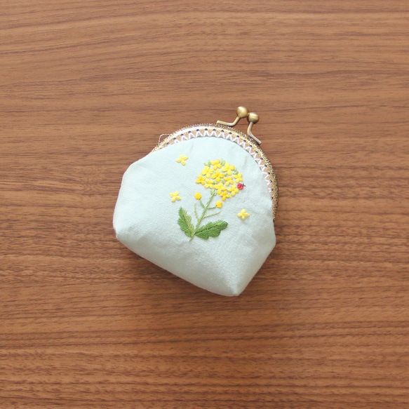 菜の花　刺繍　がま口　ミニポーチ　手刺繍　縫い付け