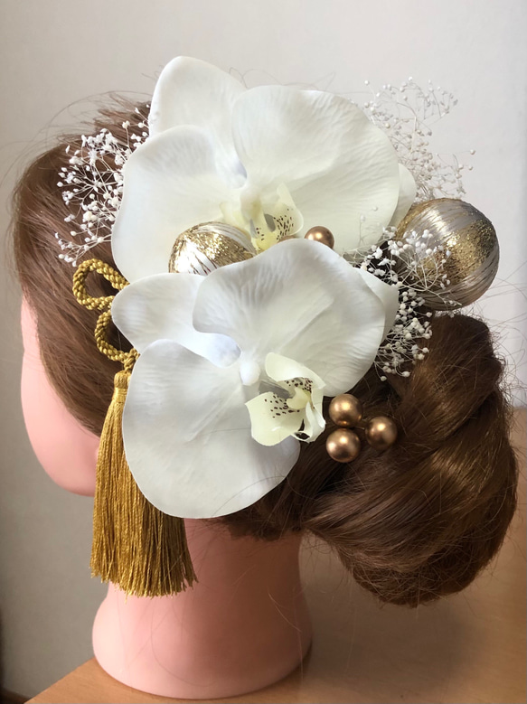 胡蝶蘭の髪飾り ヘッドドレス　ヘアアクセサリー　ウエディング　ブライダル　結婚式　成人式　卒業式　前撮り　白無垢　色打掛