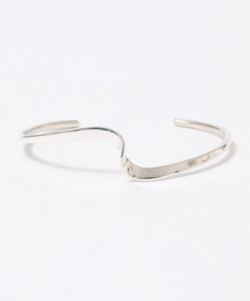 SHIPS: Elaine Tahe MOBIUS BRACELET バングル