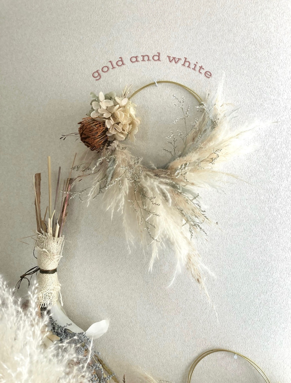 ■gold and whiteのリースタペストリー■ハーフリース　パンパスグラス　ホワイトリース　ボーホースタイル