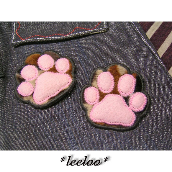 三毛猫・肉球★アップリケ刺繍ワッペン★２枚