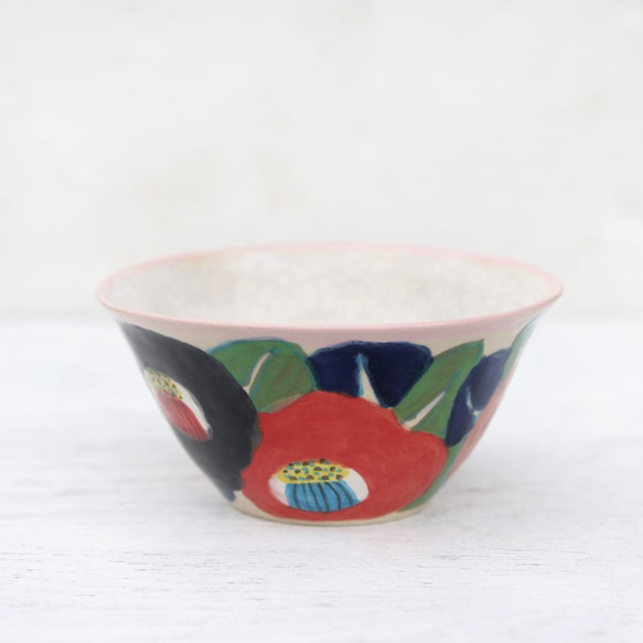 椿絵のbowl（内に貫入）ピンクの縁取り