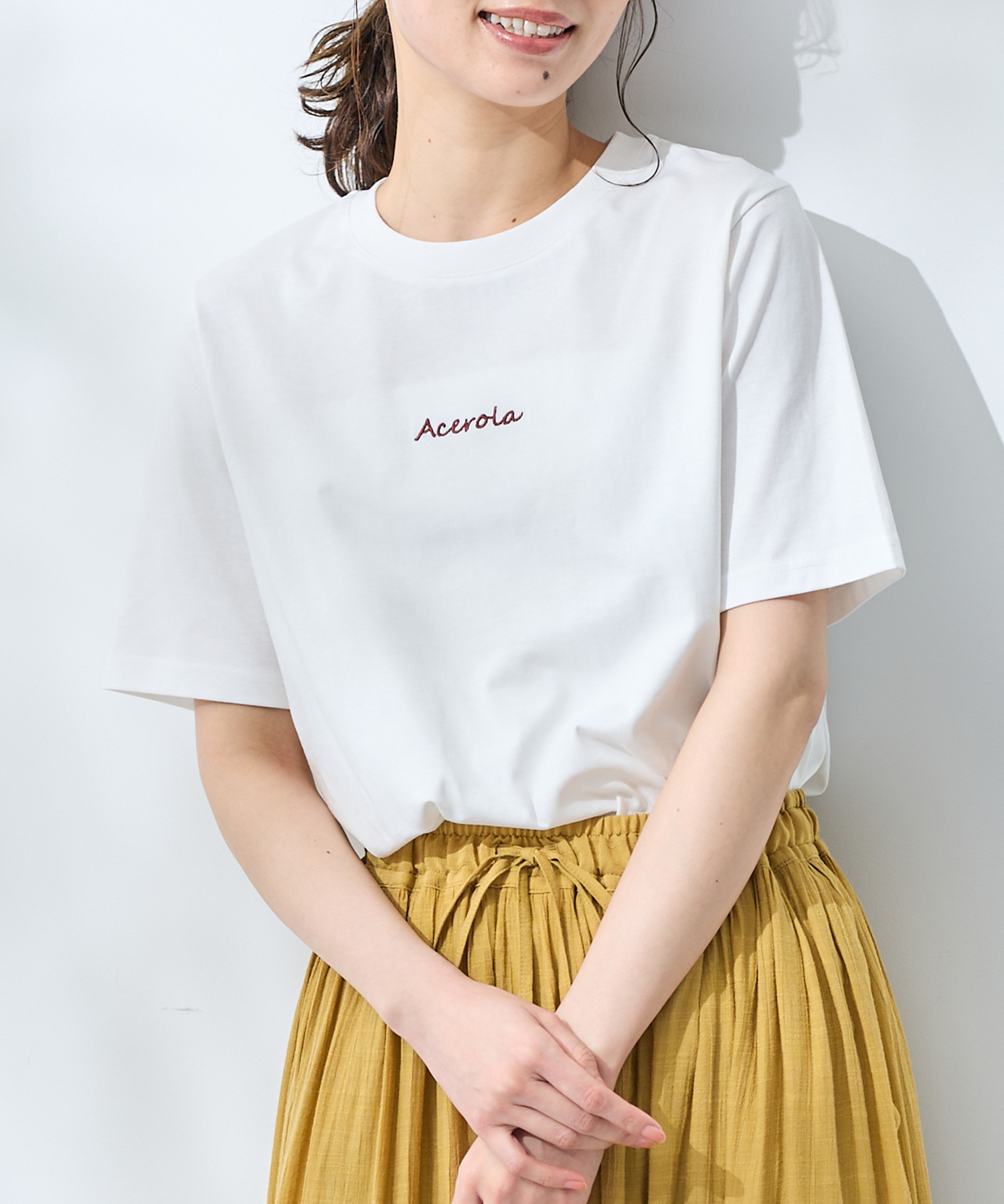 ハニーズ/ロゴ刺繍Ｔシャツ Tシャツ レディース 半袖 おしゃれ ワンポイント UVカット綿100･･･