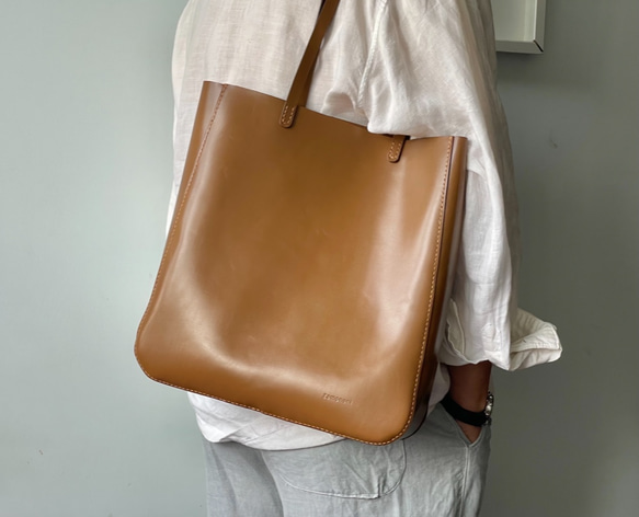 Zemoneni leather big tote bag in brown color レザービッグトートバッグ