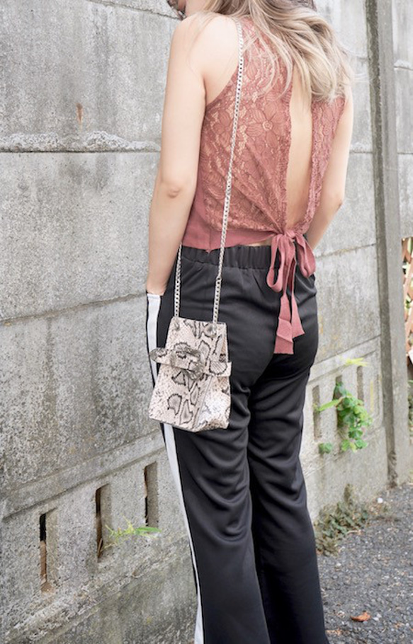 Back Lace No-Sleeve Tops (terracotta)ノースリーブトップス ブラウン 茶色