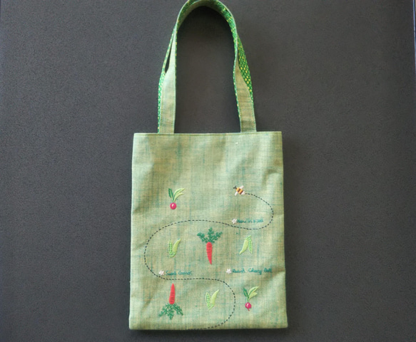 フラットトート　刺繍・野菜シリーズ２（グリーン）