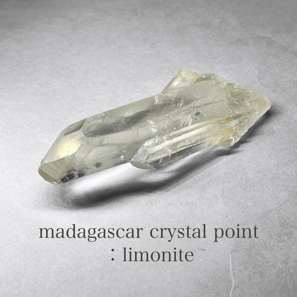 madagascar crystal rough point / マダガスカル産水晶ラフポイント A：ウィンドウ・他