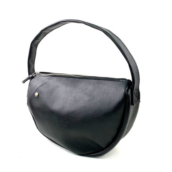 本革　半月ハンドバッグ　黒　Half-moon leather handbag black