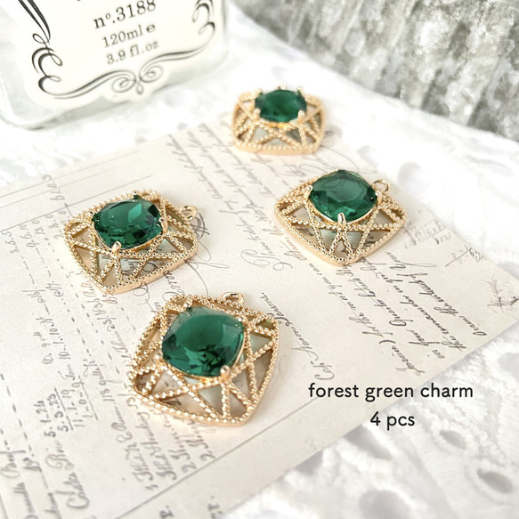 4pcs★ charm・forest green（ガラスチャーム）