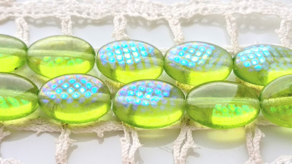 楕円　黄緑　どっと　チェコビーズCzech Glass Beads４個