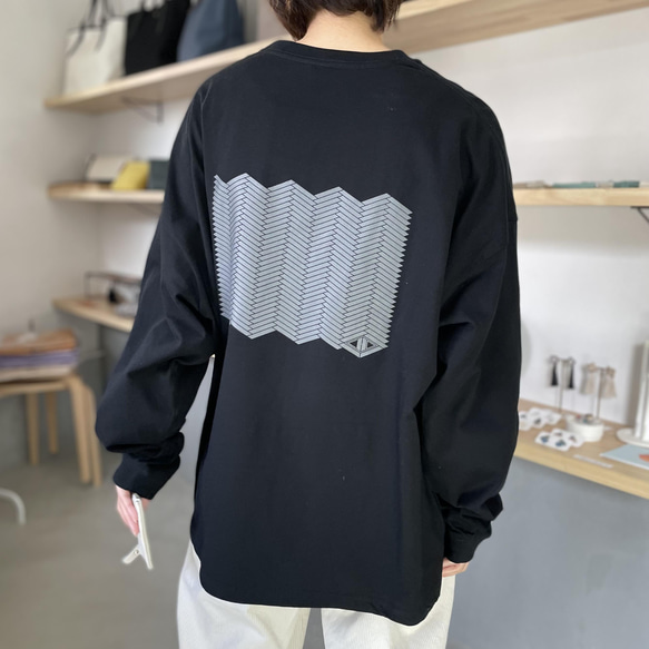 『2024新サイズXL』【ユニセックス 】バックプリント ビッグシルエット ロングスリーブTシャツ【ブラック】