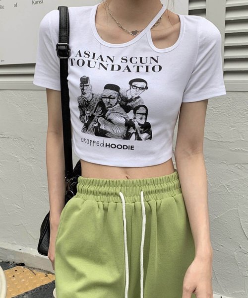 ショルダーカットアウト ショート丈チビTシャツ ma 【即納】  Tシャツ チビT ミニ丈 クロップド丈 ワンショルダー アシメショルダー 変形デザイン ロゴプ