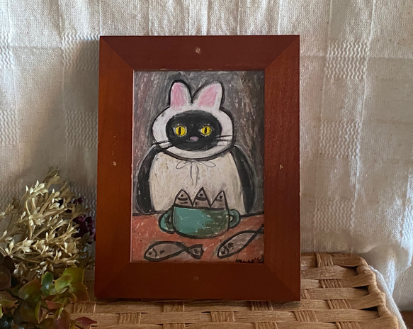 絵画。原画【黒猫はかわいいウサギのパジャマを着て、おいしい魚のすき焼き鍋を作る】