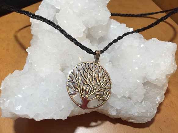 再販＊大＊■成長や繁栄のお守り■Ｂｌａｃｋ■ tibetan silver　tree design　ネックレス