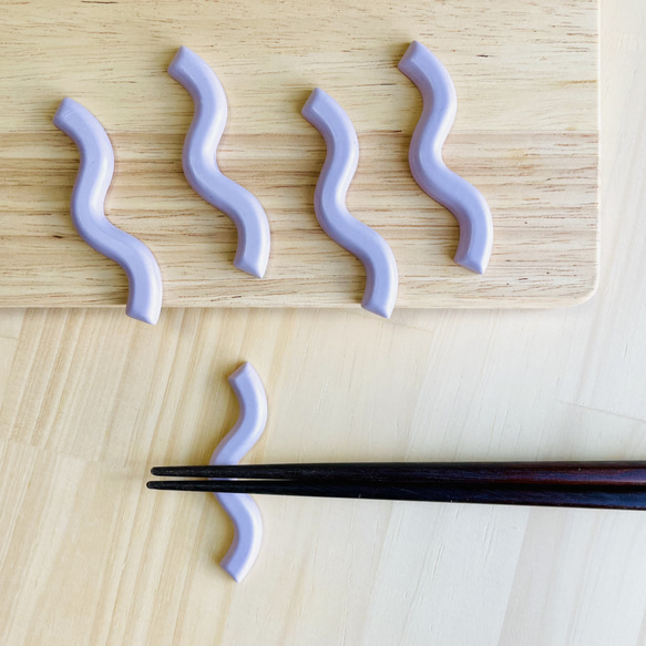 wave chopstick rest / purple