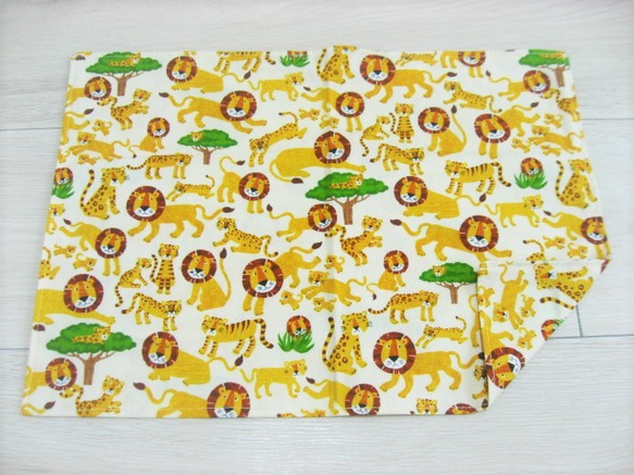 38-75◆２５×３５ｃｍ◆ランチマット＊ランチョンマット◆ライオン◆入園準備＊入学準備